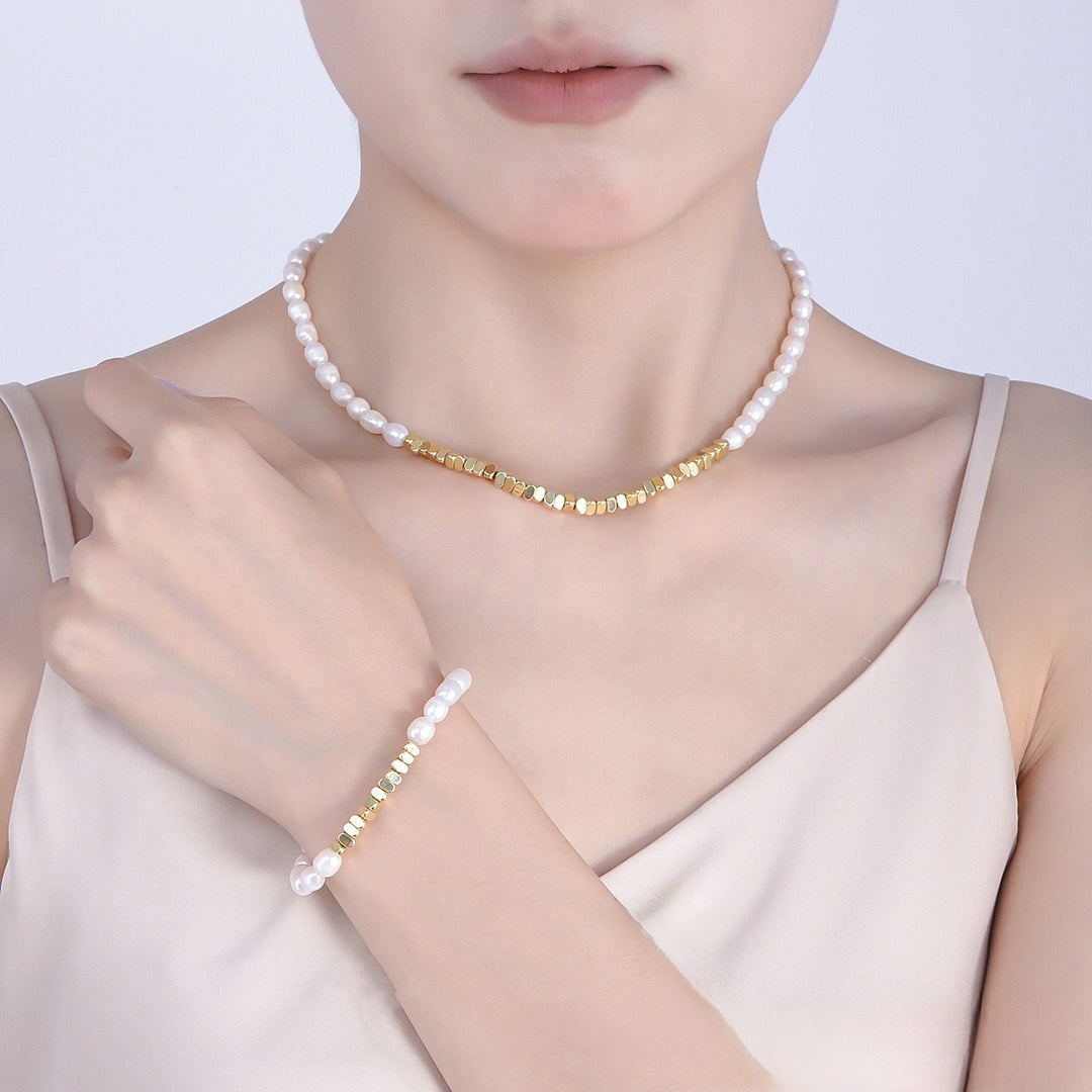 Nordic style ins style temperament broken gold freshwater pearl stitching fashion necklace versatile