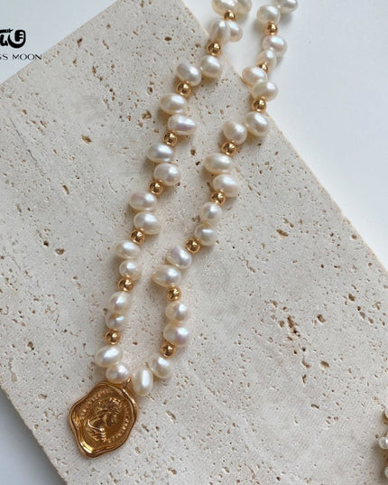 Gloss Moon Fresh Fashion Pearl Stone-Shaped Pearl Chain Body Queen Tag Necklace High-End Design Feminine Temperament