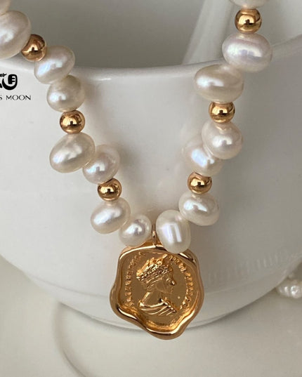 Gloss Moon Fresh Fashion Pearl Stone-Shaped Pearl Chain Body Queen Tag Necklace High-End Design Feminine Temperament